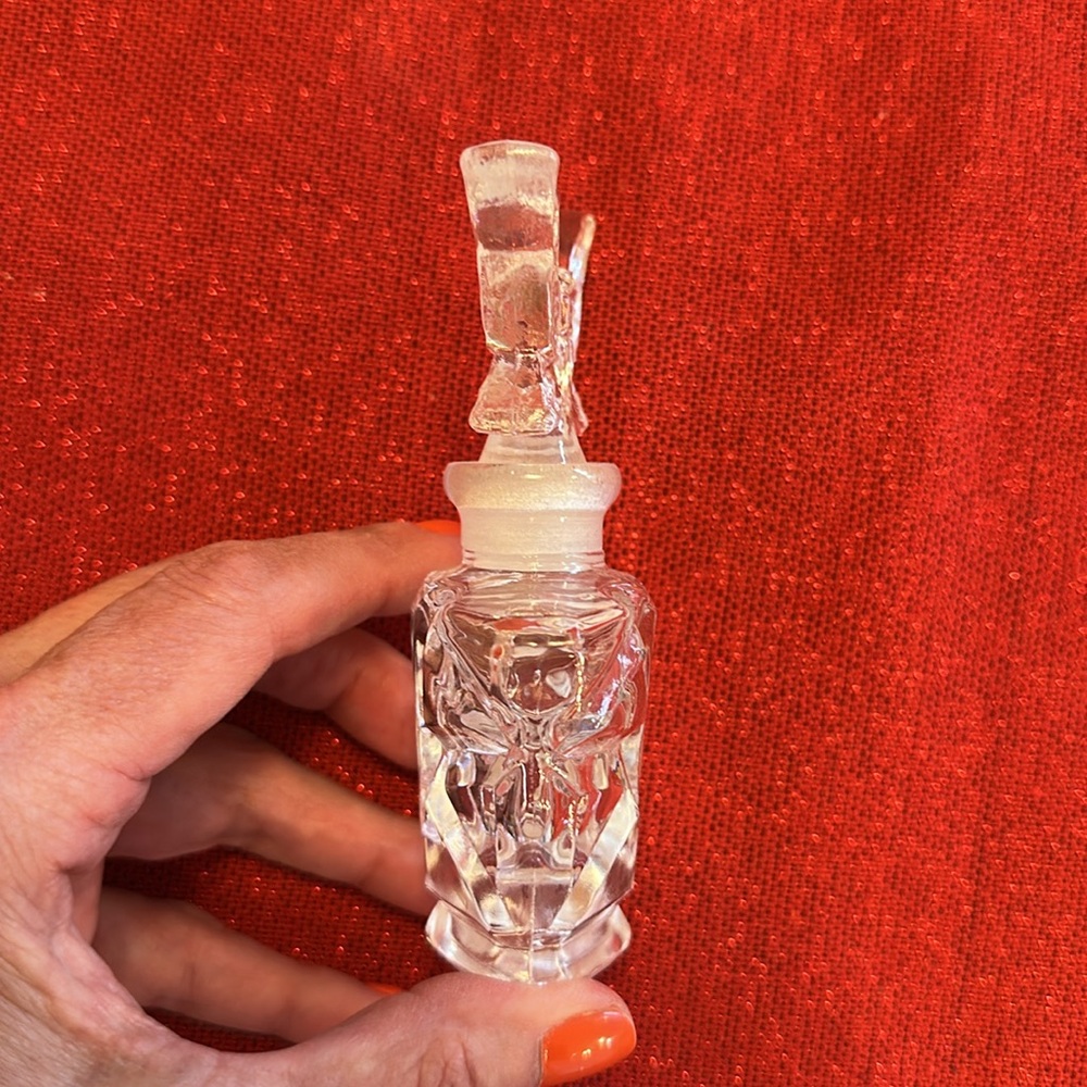 Vintage Crystal Butterfly Perfume Bottle - Picture 5 of 5